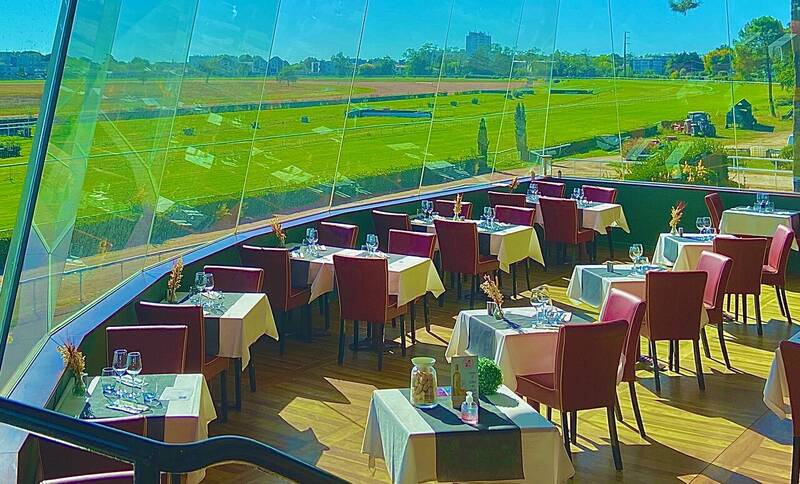 La Table de l'Hippodrome du Bouscat accepte les chiens à Le Bouscat