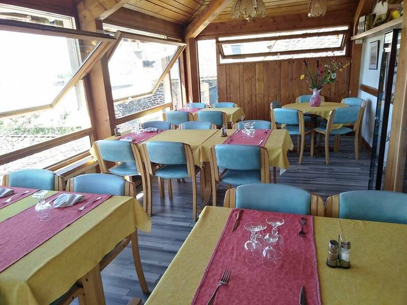 Le Moderne accepte les chiens à Prades d'Aubrac