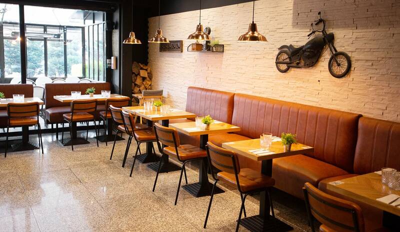 La Crêperie De La Gare accepte les chiens à Sartrouville