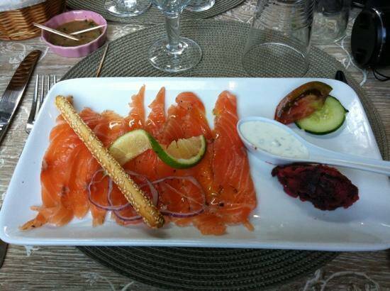 Le Chelsea accepte les chiens à Vallon-Pont-d'Arc