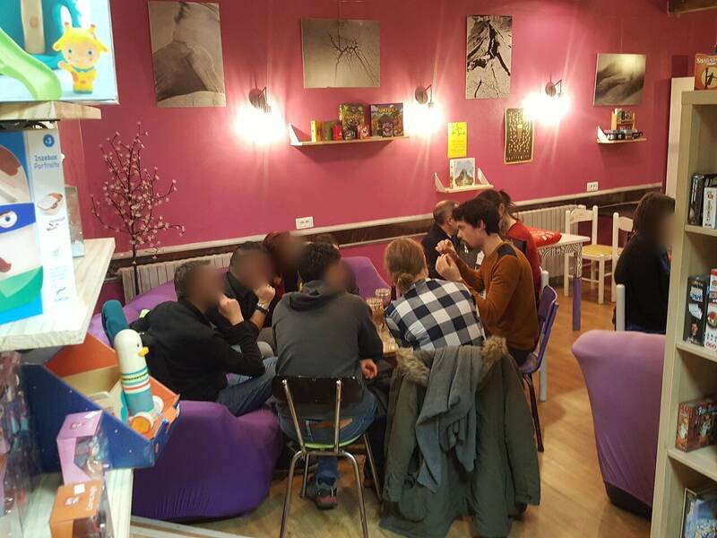 Des Jus et Des Jeux accepte les chiens à Amberieu-en-Bugey