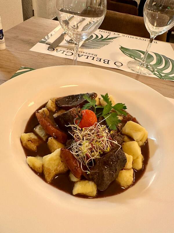 ô Bella Ciao accepte les chiens à La Roquette-sur-Siagne