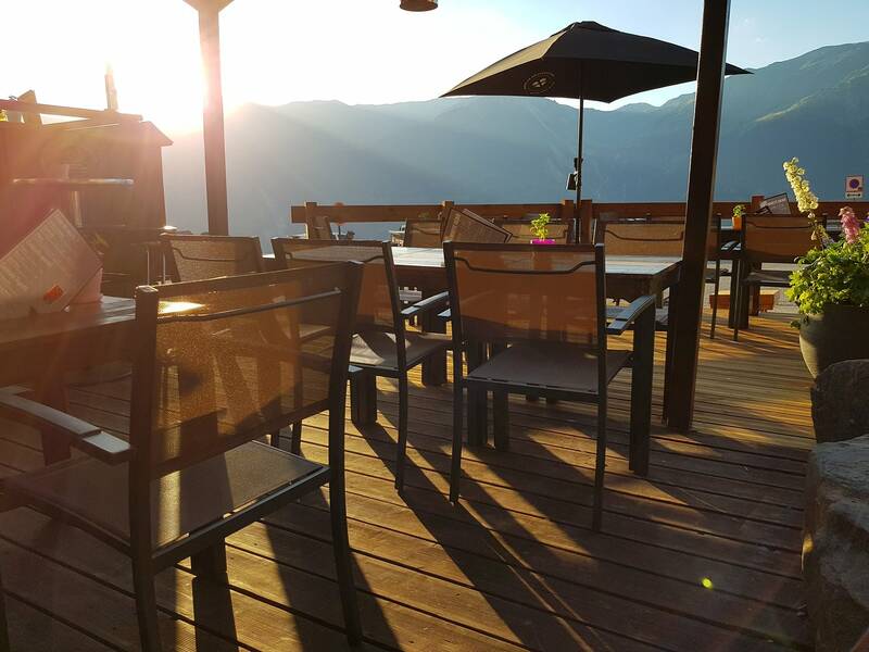 The White Bear accepte les chiens à Montalbert