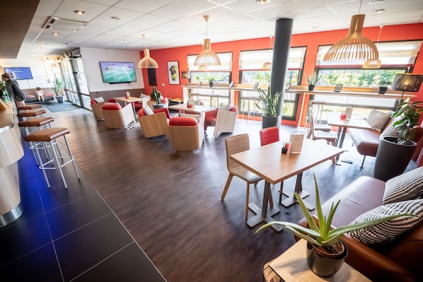 Kyriad Douai Dechy accepte les chiens à Dechy