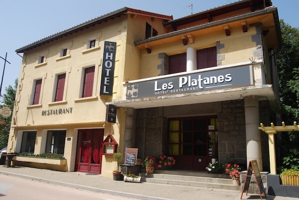 Hotel les Platanes accepte les chiens à Montfaucon-en-Velay