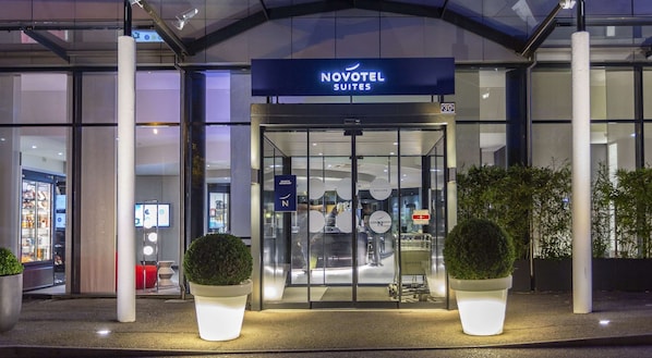 Novotel Suites Geneve Aeroport accepte les chiens à Vernier