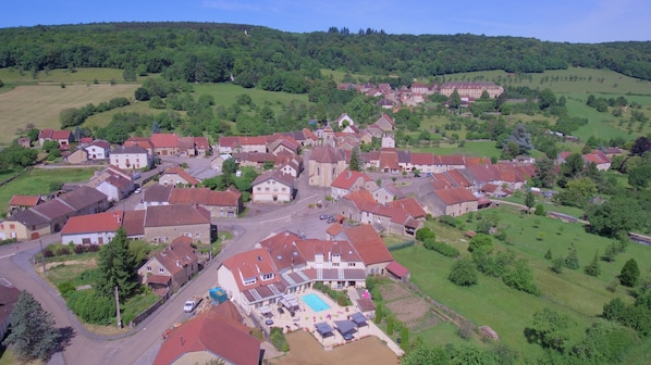 Au Pied de la Roche accepte les chiens à La Roche-Morey