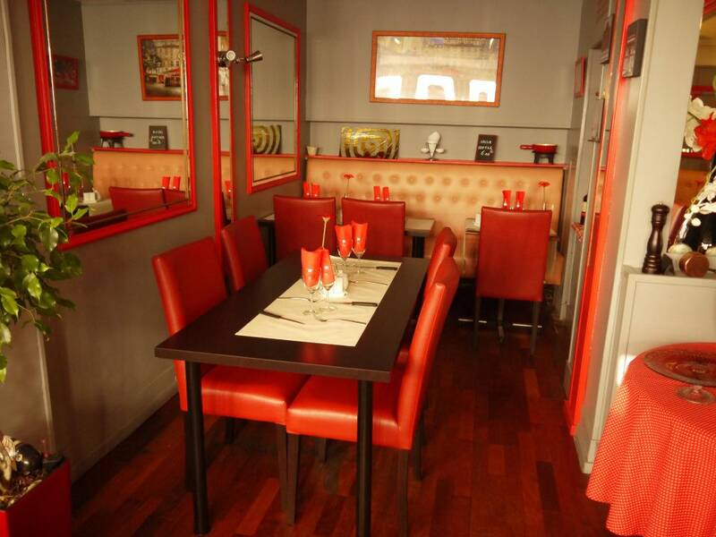 Café de la Poste accepte les chiens à Versailles