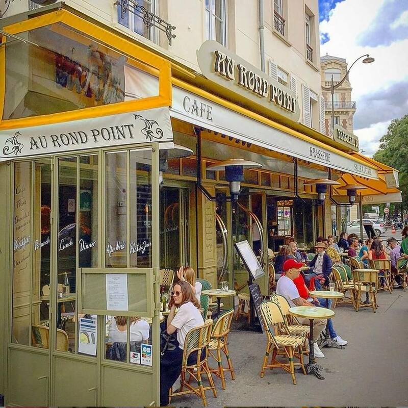 Au Rond Point accepte les chiens à Paris