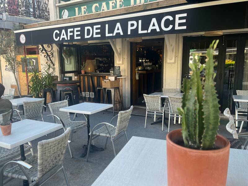 Café de la Place accepte les chiens à Capbreton