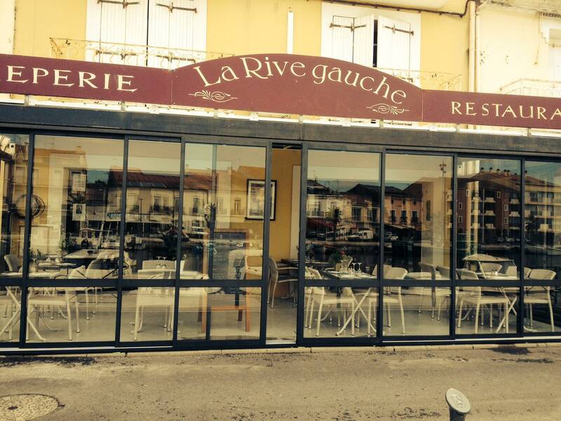 La Rive Gauche accepte les chiens à Meze