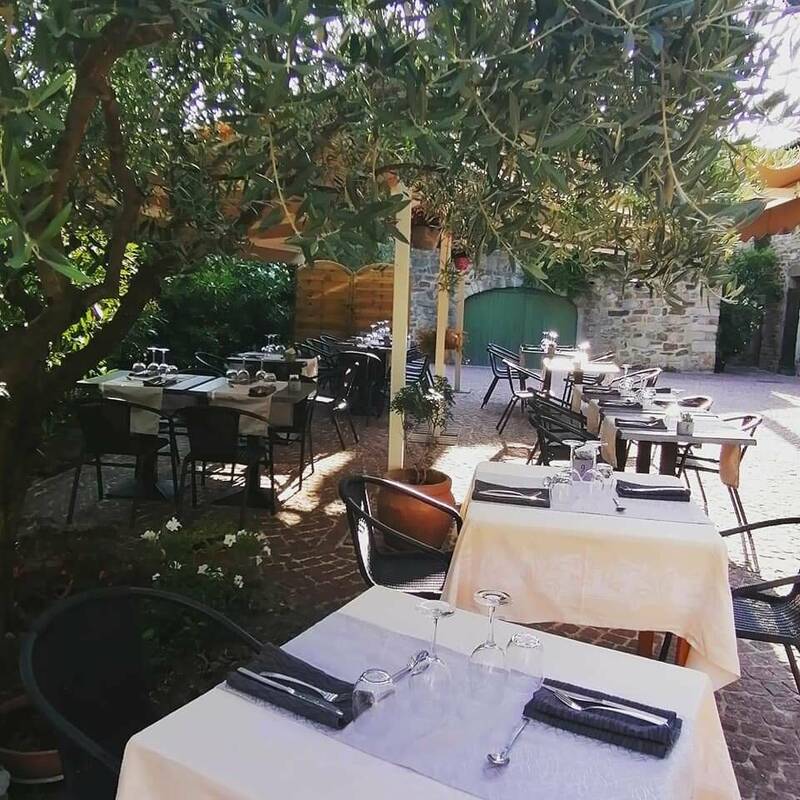 Hôtel - Restaurant Les Galapians accepte les chiens à Vinezac