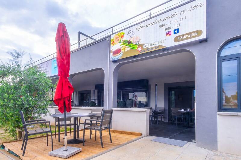 Le P'tit Sammeronnais accepte les chiens à Sammeron