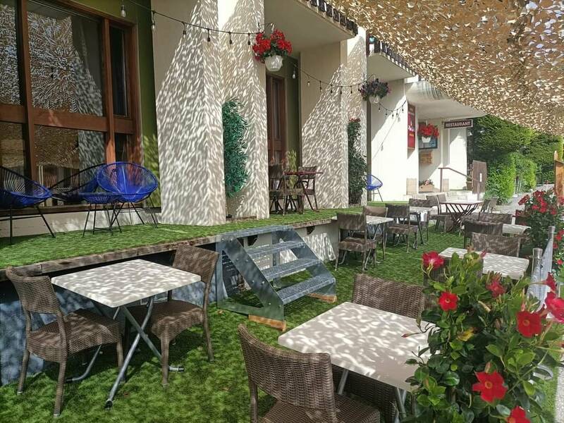 Plein soleil accepte les chiens à Allos