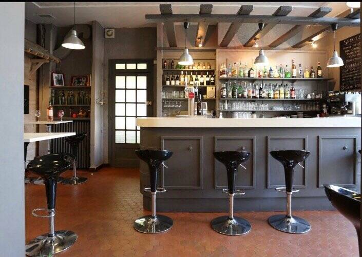 Le Village accepte les chiens à Ecully