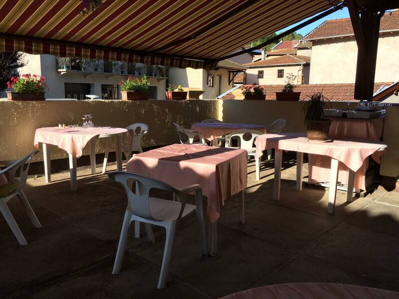 Le Saint Clément accepte les chiens à Saint-Clément-sur-Valsonne