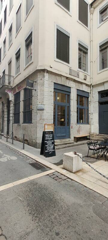 Placid Café accepte les chiens à Lyon