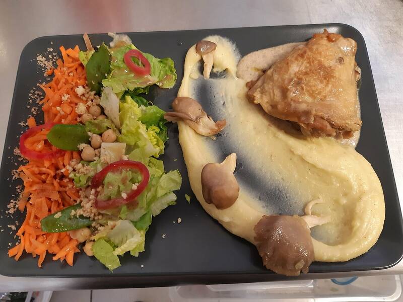 Ciboulette & Chocolat accepte les chiens à Pezenas