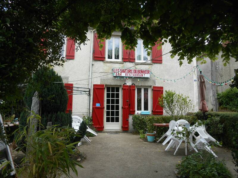 Toutes Les Saveurs Du Bonheur accepte les chiens à Saint-Sulpice-les-Feuilles