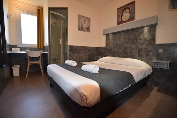 Hôtel Face West Le Pontet accepte les chiens à Le Pontet