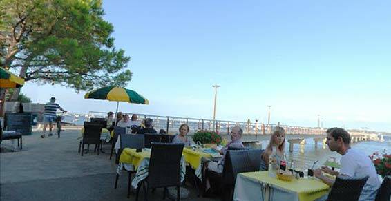 Restaurant L'Escale accepte les chiens à Cap-Ferret