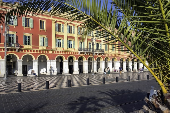 Ibis Styles Nice Centre Gare accepte les chiens à Nice