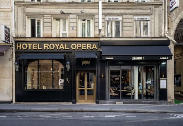 Hotel Royal Opera accepte les chiens à Paris
