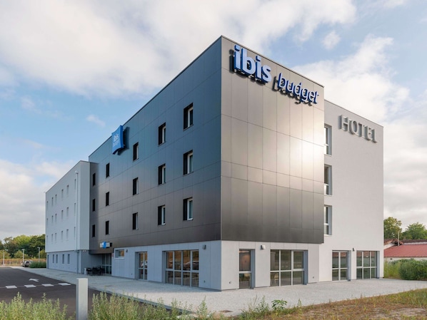 Ibis Budget Mont De Marsan accepte les chiens à Mont-de-Marsan