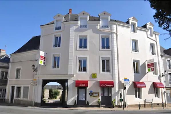 Hotel Le Bretagne accepte les chiens à Sille-le-Guillaume