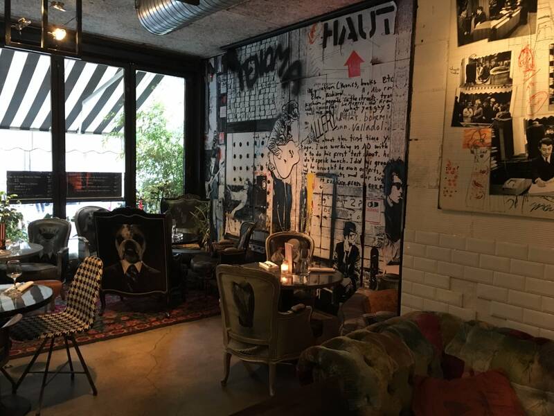 Renoma Cafe Gallery accepte les chiens à Paris