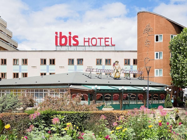 ibis Saint-Étienne - La Terrasse accepte les chiens à Saint-Etienne