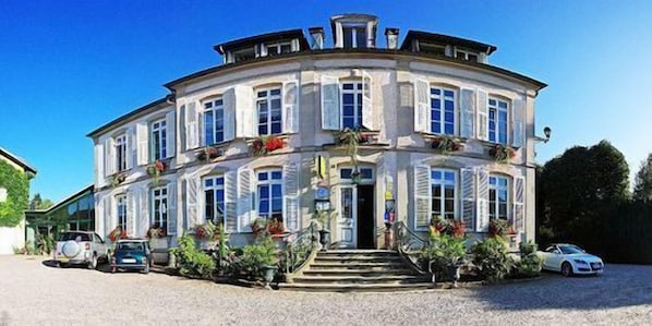 La Residence - Logis De France accepte les chiens à Le Val-d'Ajol