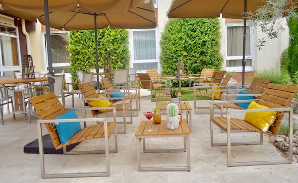 Novotel Aix en Provence Beaumanoir Les 3 Sautets accepte les chiens à Aix-en-Provence