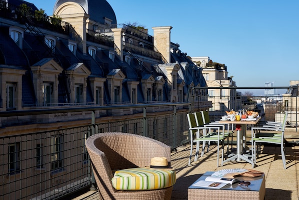 Majestic Hotel - SPA Champs Elysées accepte les chiens à Paris