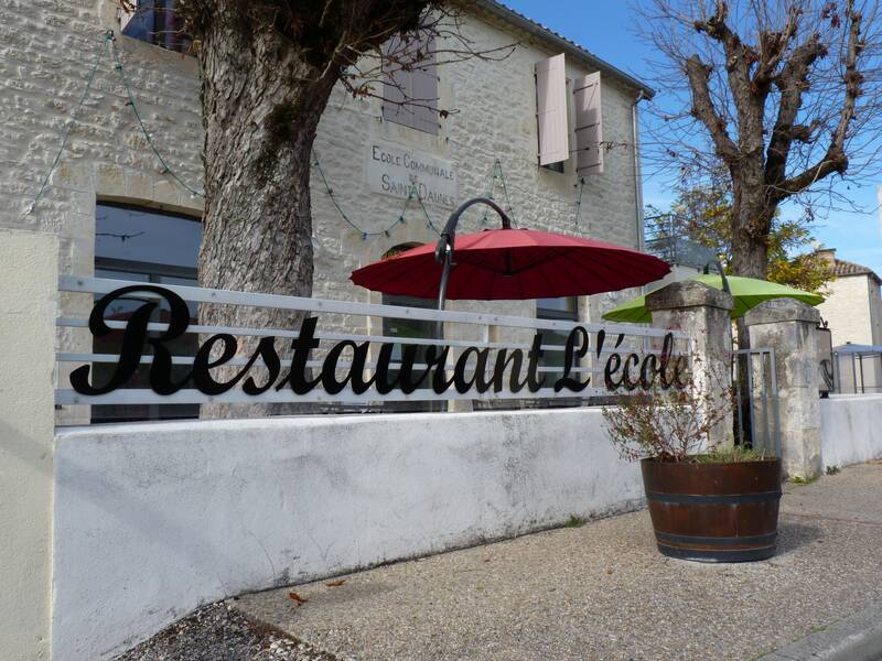 L'Ecole accepte les chiens à Saint-Daunès