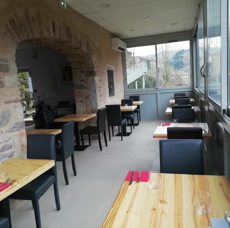 La Cave accepte les chiens à Saint-Sernin-sur-Rance