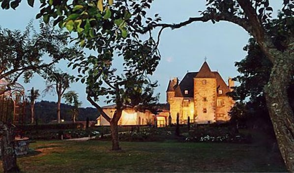 Château De Varillettes accepte les chiens à Saint-Georges