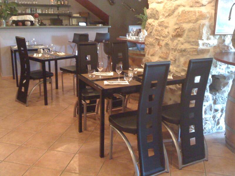 Vins sur Vingt accepte les chiens à Camps-la-Source