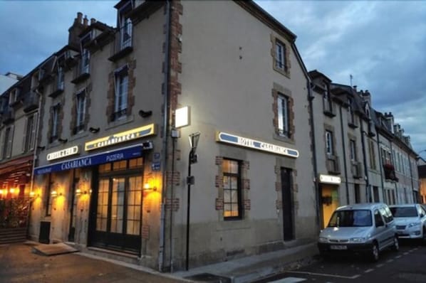 Hôtel Le Casabianca accepte les chiens à Moulins