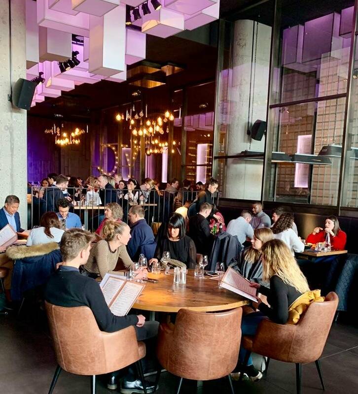 Crazy Hall accepte les chiens à Montigny-le-Bretonneux