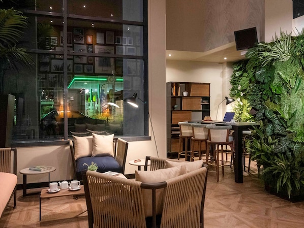 Novotel Suites Nice Airport accepte les chiens à Nice
