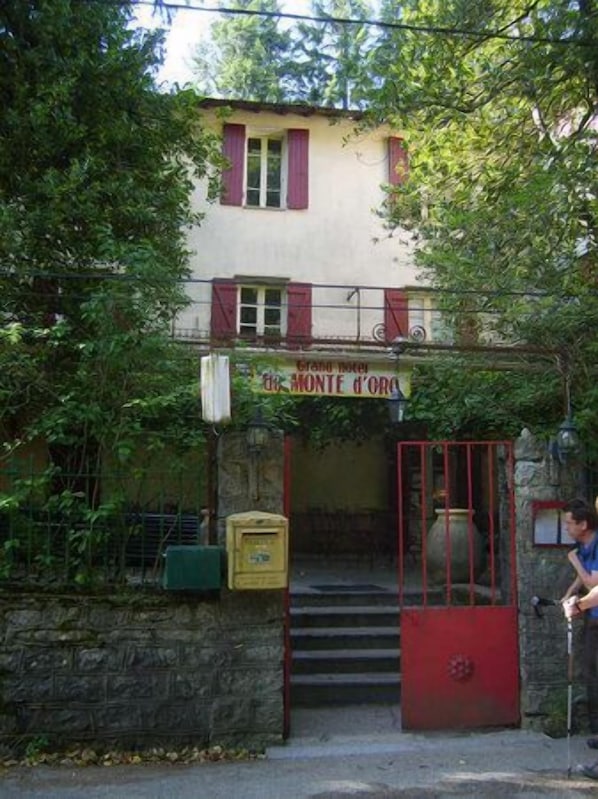 Hôtel-Restaurant Monte d'Oro accepte les chiens à Vivario