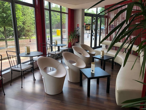 Kyriad Charleville Mezieres accepte les chiens à Charleville-Mezieres