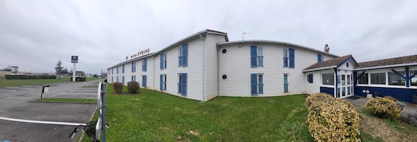 Kyriad Bourges Sud accepte les chiens à Bourges