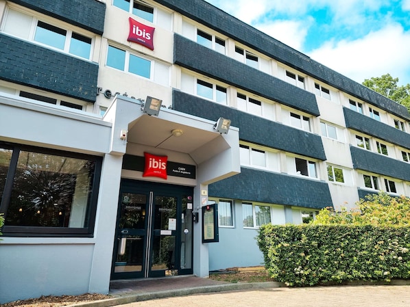 ibis Caen Porte d'Angleterre accepte les chiens à Herouville-Saint-Clair
