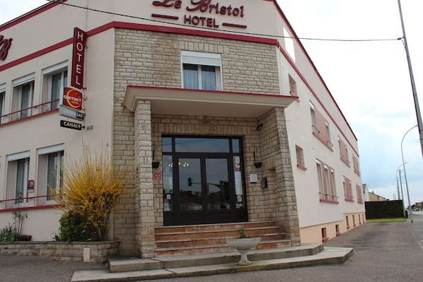 Hôtel Bristol accepte les chiens à Fagnieres