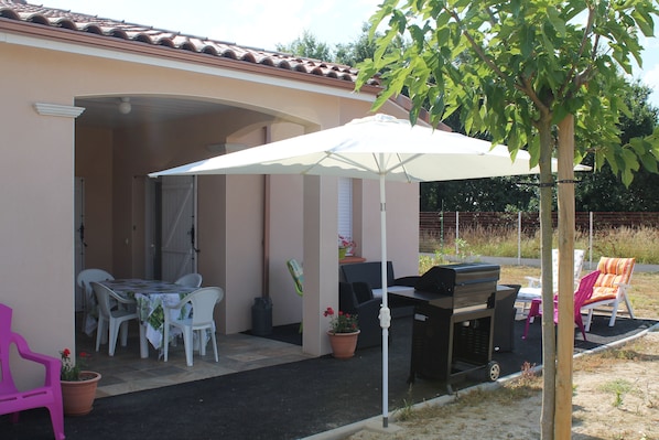 La Garona accepte les chiens à Saint-Nicolas-de-la-Grave