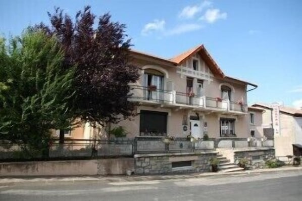 Hotel Bayle accepte les chiens à Belcaire