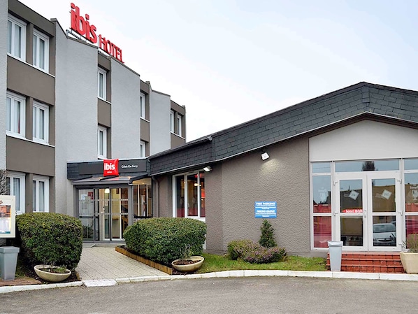 ibis Calais Car Ferry accepte les chiens à Calais