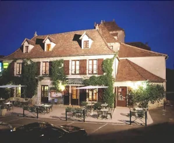 Hôtel la Garissade accepte les chiens à Coeur-de-Causse